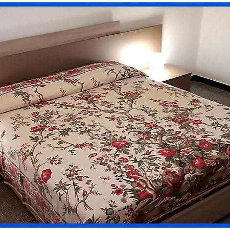 La Casa Di Anna A Due Passi Dal Mare... E Non Solo Apartment วาโด ลีกูเร ภายนอก รูปภาพ