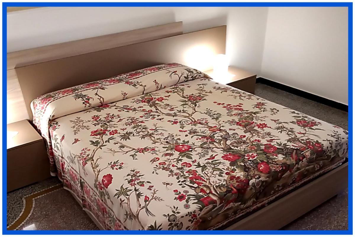 La Casa Di Anna A Due Passi Dal Mare... E Non Solo Apartment วาโด ลีกูเร ภายนอก รูปภาพ